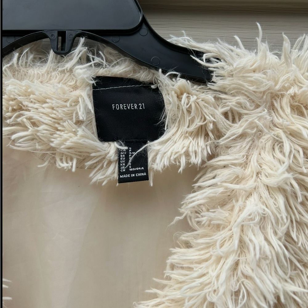 Forever 21 size S oversized ivory faux fur Mobwife shag coat teddy Penny Lane - Picture 3 of 8